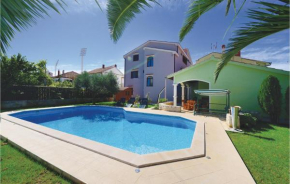 2 Bedroom Beautiful Apartment In Zadar